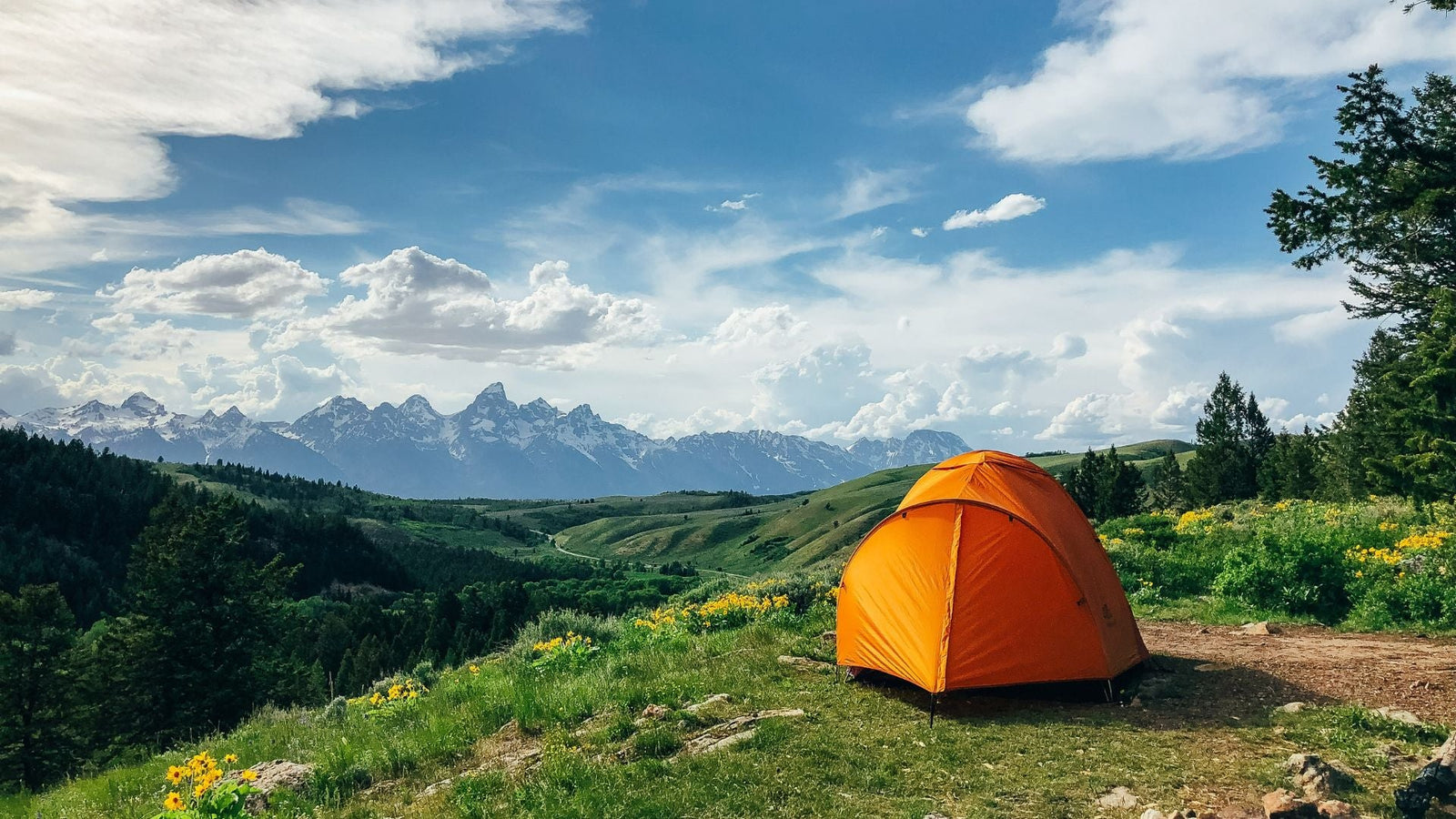 Why Rocksolar Portable Power Stations are a Must-Have for Your Camping Adventures